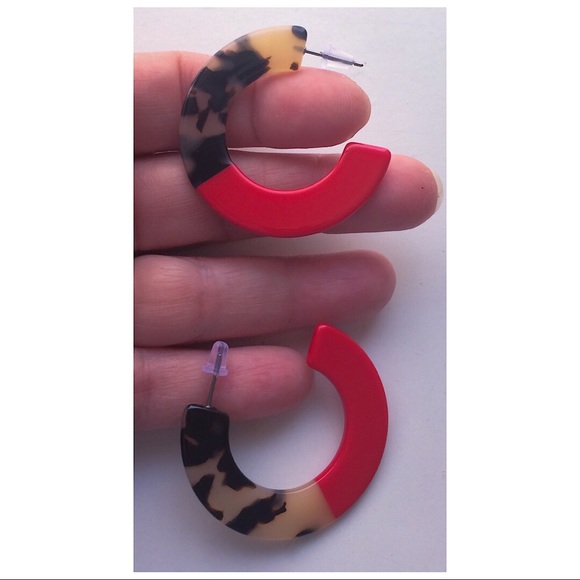 Hoop Earrings Round Flat Brown Red Acrylic NWOT - Picture 6 of 7